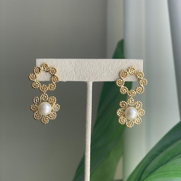 GARDENIA PEARL DOUBLE STUDS